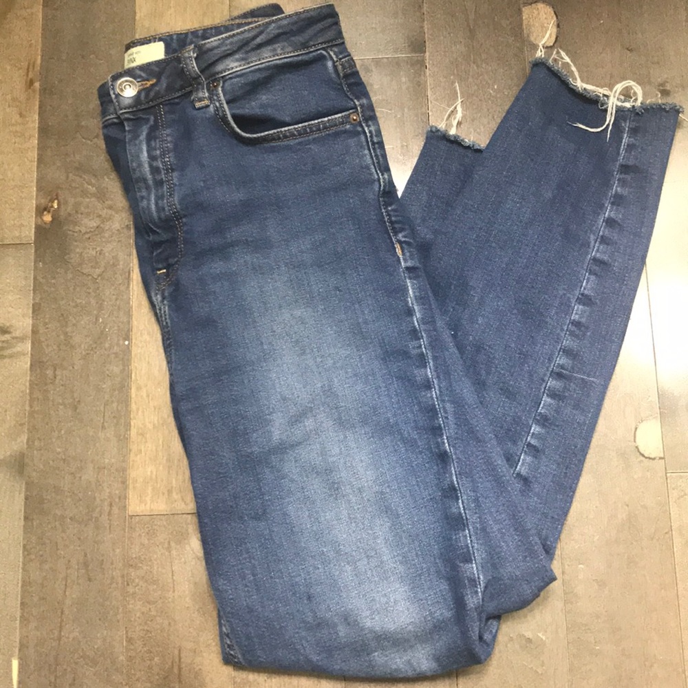 TOPSHOP DENIM HIGHWAIST JEANS